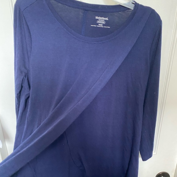 Motherhood Maternity layered tulip nursing shirt - Picture 2 of 4